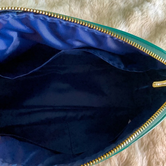 Charlotte and Emerson Cosmetic/Travel bags set of 2 - Picture 10 of 13